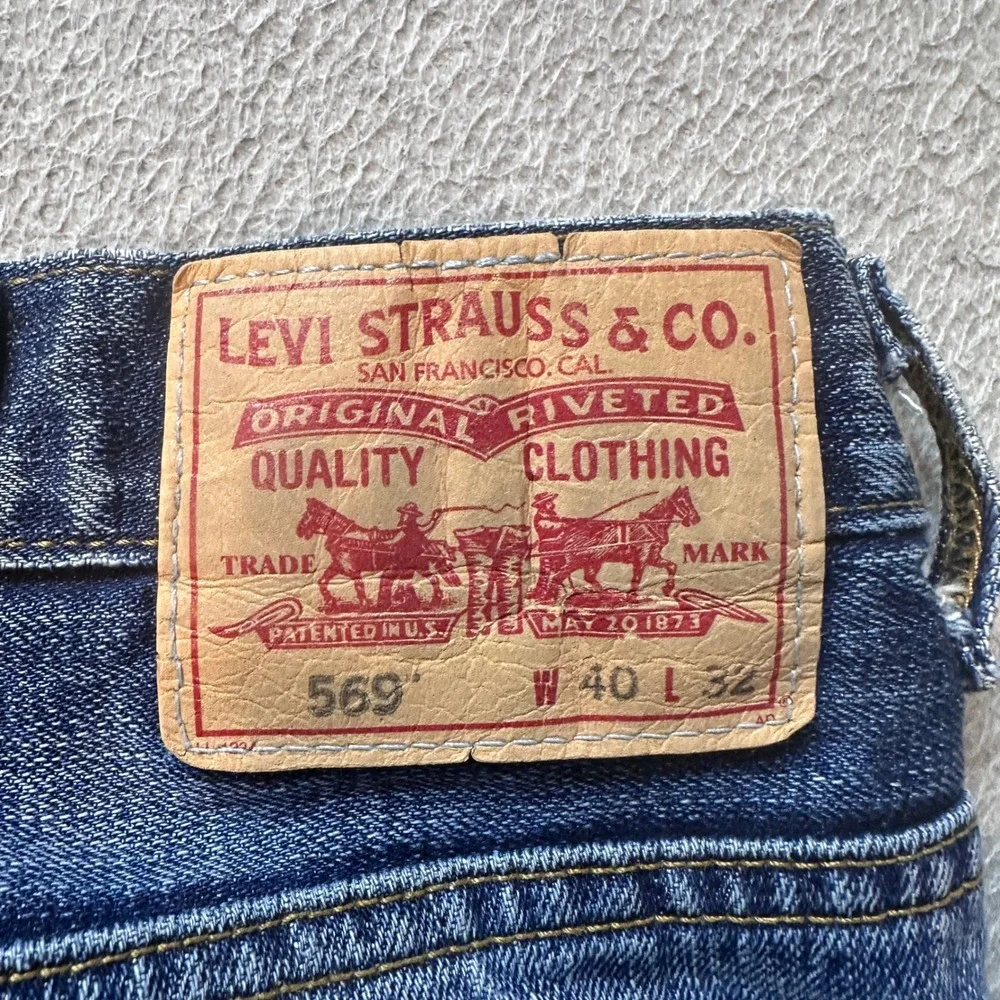 Vintage Levi's‎ 569 Denim Shorts Men 40 Blue Loose Straight Cut Off Jorts Y2K